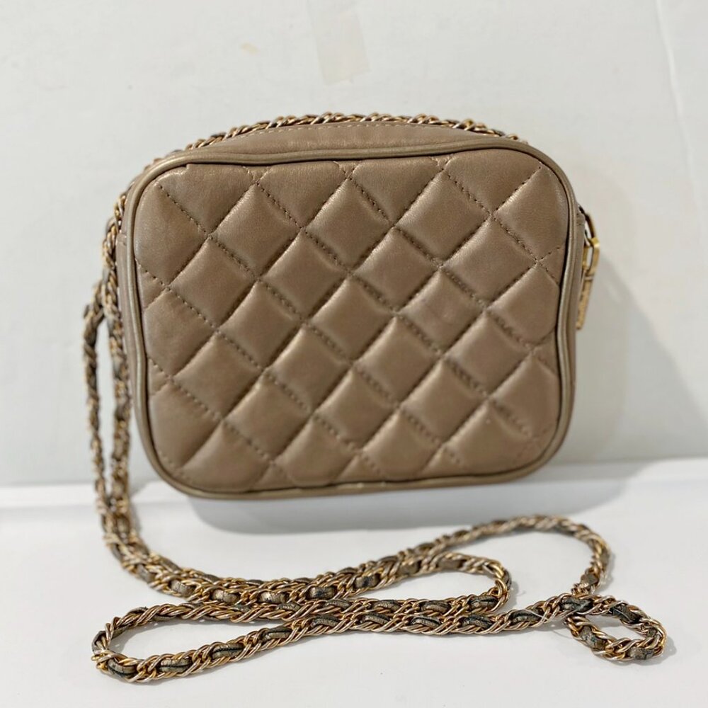Ann Taylor Womens Handbag Taupe Quilted Leather Crossbody Lined Camera Bag Purse